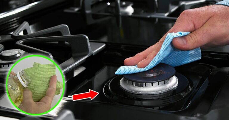 Come sgrassare e lucidare il piano cottura con l’aceto bianco di alcol