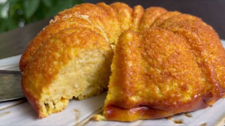 Prendi i fiocchi d’avena, mescola tutto e la torta leggera è pronta!